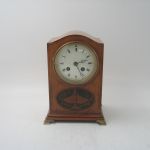 457 1589 TABLE CLOCK